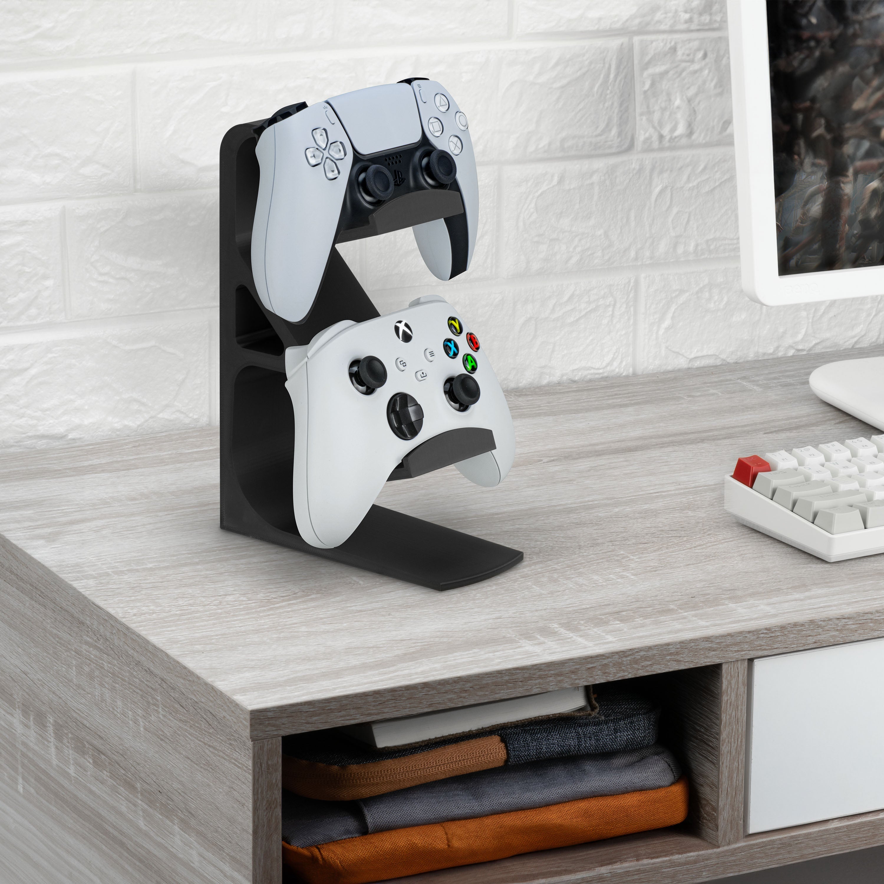 The Wraith - Dual Game Controller Stand for Desk - Universal Design For All Gamepads